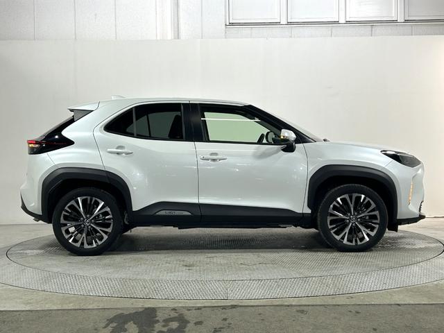 ヤリスクロス ハイブリッドZ 純正ナビ 衝突軽減 全方位カメラ バックカメラ シートヒーター パワーシート レーダークルコン コーナーセンサー レーンアシスト LEDヘッドライト スマートキー 純正AW 前後純正ドラレコ(73枚目)