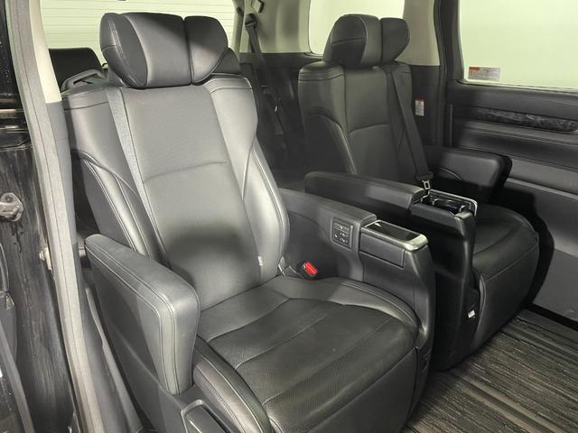 アルファード 2.5S Cパッケージ TRDエアロ サンルーフ 黒革シート ALPINE11incナビTV フリップダウンモニター デジタルインナーミラー パワーシート/ヒーター/エアコン レーダーC 衝突軽減B レーンアシスト BSM(14枚目)