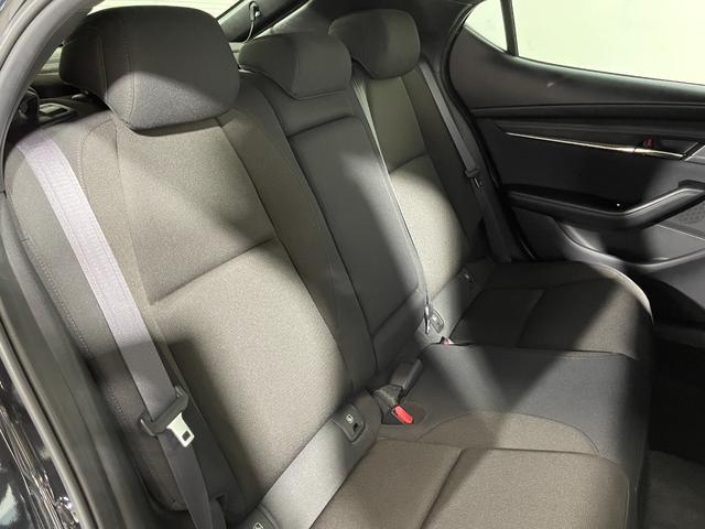 ＭＡＺＤＡ３ファストバック １５Ｓツーリング　純正エアロ　純正ナビＴＶ　Ｂカメラヘッドアップディスプレイ　レーダークルーズ　衝突軽減Ｂ　レーンアシスト　アイドリングストップ　スマートキー　　ＬＥＤヘッドライト　クリアランスソナー　ＥＴＣ（15枚目）
