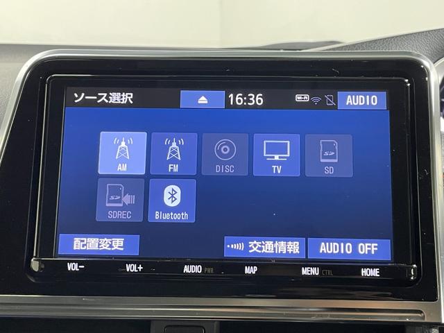 シエンタ ハイブリッドG クエロ 純正9incナビTV 360カメラ ハーフレザー シートヒーター ステアリングヒーター クルーズコントロール 衝突軽減B レーンアシスト オートハイビーム 両側パワースライドドア ドラレコ ETC(4枚目)