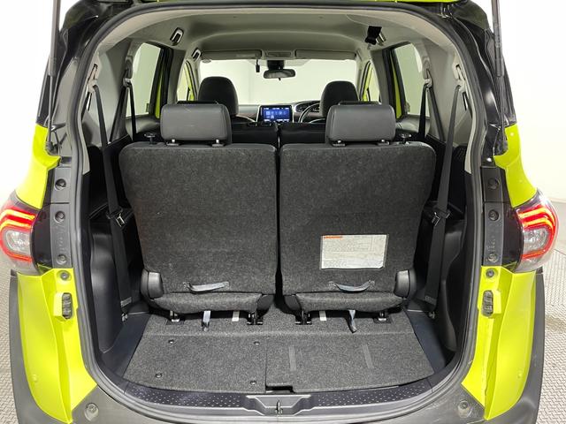 シエンタ ハイブリッドG クエロ 純正9incナビTV 360カメラ ハーフレザー シートヒーター ステアリングヒーター クルーズコントロール 衝突軽減B レーンアシスト オートハイビーム 両側パワースライドドア ドラレコ ETC(16枚目)