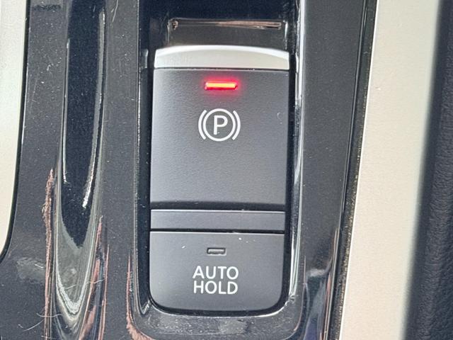 セレナ e-パワー ハイウェイスターV ProPILOT 純正9incナビTV 360カメラ デジタルインナーミラー シートヒーター ステアリングヒーター レーダークルコン 衝突軽減B レーンアシスト 両側パワースライドドア パークアシスト(9枚目)