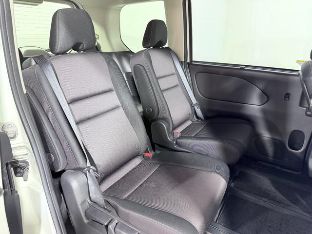 セレナ e-パワー ハイウェイスターV ProPILOT 純正9incナビTV 360カメラ デジタルインナーミラー シートヒーター ステアリングヒーター レーダークルコン 衝突軽減B レーンアシスト 両側パワースライドドア パークアシスト(14枚目)