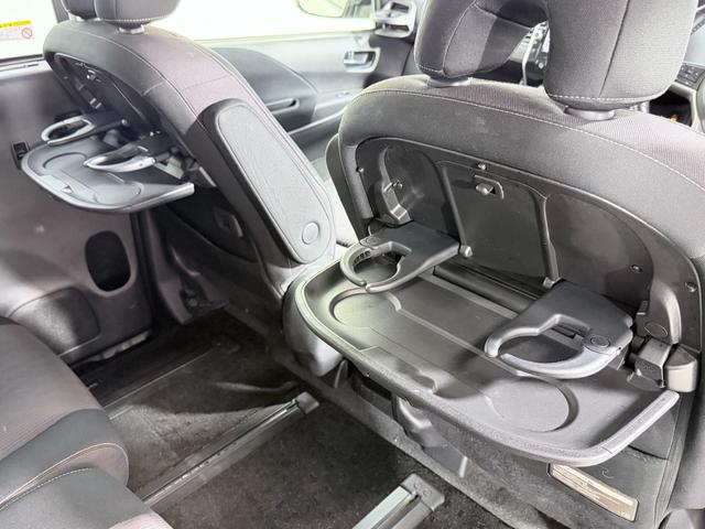 セレナ e-パワー ハイウェイスターV ProPILOT 純正9incナビTV 360カメラ デジタルインナーミラー シートヒーター ステアリングヒーター レーダークルコン 衝突軽減B レーンアシスト 両側パワースライドドア パークアシスト(32枚目)