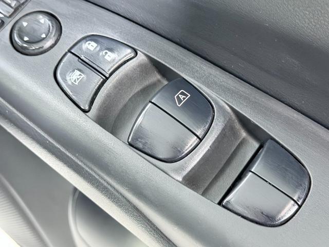 セレナ e-パワー ハイウェイスターV ProPILOT 純正9incナビTV 360カメラ デジタルインナーミラー シートヒーター ステアリングヒーター レーダークルコン 衝突軽減B レーンアシスト 両側パワースライドドア パークアシスト(37枚目)