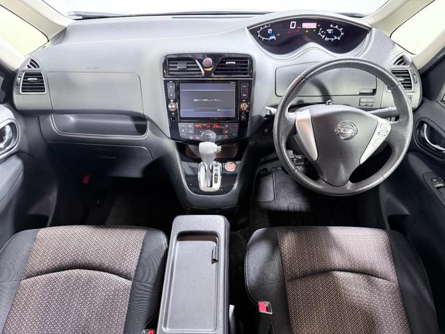 セレナ ハイウェイスター　Ｓ－ハイブリッド　純正８ｉｎｃナビＶ　バックカメラ　フリップダウンモニター　両側パワースライドドア　クルーズコントロール　衝突軽減ブレーキ　レーンアシスト　スマートキー　プッシュスタート　オートライト　ＬＥＤ（3枚目）