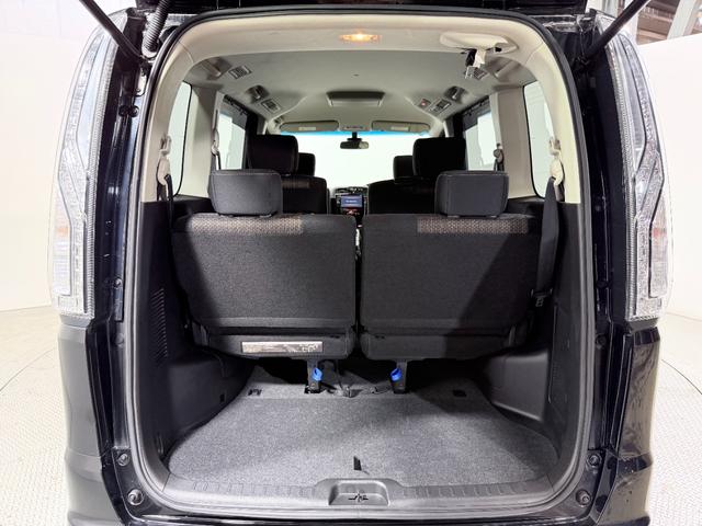 セレナ ハイウェイスター　Ｓ－ハイブリッド　純正８ｉｎｃナビＶ　バックカメラ　フリップダウンモニター　両側パワースライドドア　クルーズコントロール　衝突軽減ブレーキ　レーンアシスト　スマートキー　プッシュスタート　オートライト　ＬＥＤ（16枚目）