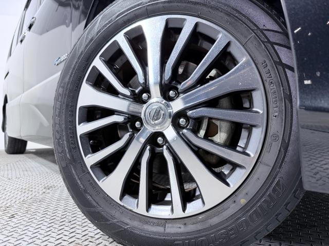 セレナ ハイウェイスター　Ｓ－ハイブリッド　純正８ｉｎｃナビＶ　バックカメラ　フリップダウンモニター　両側パワースライドドア　クルーズコントロール　衝突軽減ブレーキ　レーンアシスト　スマートキー　プッシュスタート　オートライト　ＬＥＤ（18枚目）