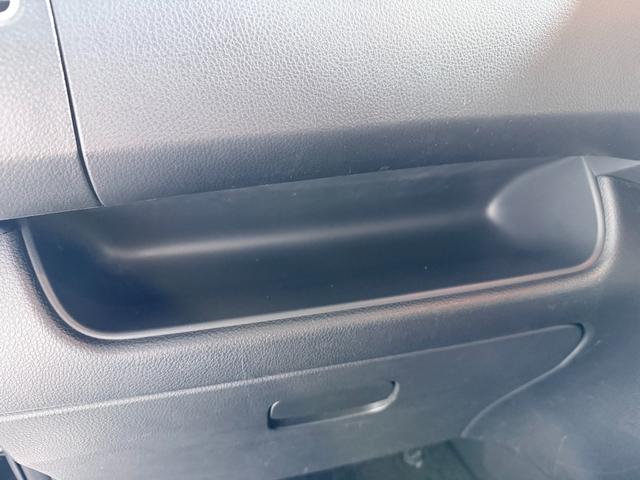 セレナ ハイウェイスター　Ｓ－ハイブリッド　純正８ｉｎｃナビＶ　バックカメラ　フリップダウンモニター　両側パワースライドドア　クルーズコントロール　衝突軽減ブレーキ　レーンアシスト　スマートキー　プッシュスタート　オートライト　ＬＥＤ（47枚目）