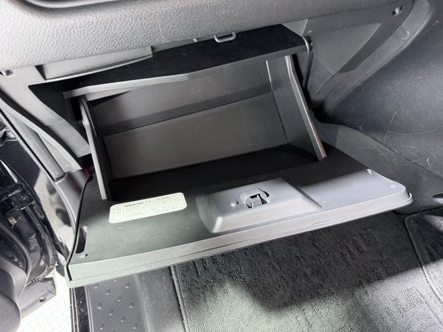 セレナ ハイウェイスター　Ｓ－ハイブリッド　純正８ｉｎｃナビＶ　バックカメラ　フリップダウンモニター　両側パワースライドドア　クルーズコントロール　衝突軽減ブレーキ　レーンアシスト　スマートキー　プッシュスタート　オートライト　ＬＥＤ（49枚目）