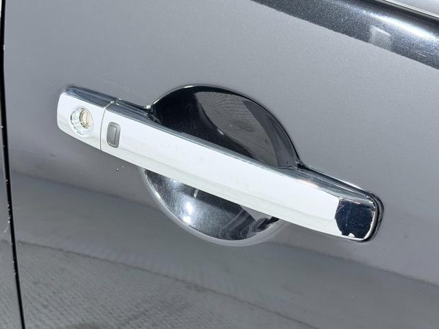 セレナ ハイウェイスター　Ｓ－ハイブリッド　純正８ｉｎｃナビＶ　バックカメラ　フリップダウンモニター　両側パワースライドドア　クルーズコントロール　衝突軽減ブレーキ　レーンアシスト　スマートキー　プッシュスタート　オートライト　ＬＥＤ（58枚目）