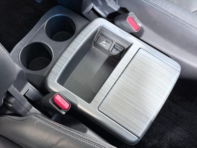 エルグランド ライダー 黒革シート 純正ナビTV 360カメラ フリップダウンモニター クルーズコントロール パワーバックドア 両側パワースライドドア パワーシート シートヒータ LEDヘッドライト クリアランスソナー(45枚目)