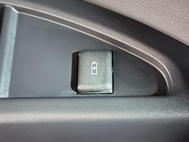 アルファード Z ユニバーサルステップ トヨタチームメイト アドバンストパーク ヘッドアップD 後席モニター 14incナビTV 360カメラ Dインナーミラー 黒革シート パワーシート/ヒーター/AC 電動リアゲート(39枚目)