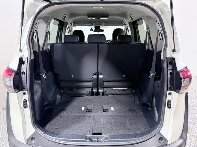 シエンタ ハイブリッドG クエロ 社外ナビTV バックカメラ フリップダウンモニター 両側パワースライドドア シートヒーター 衝突軽減B レーンアシスト クリアランスソナー オートハイビーム LEDライト ETC ドラレコ(16枚目)