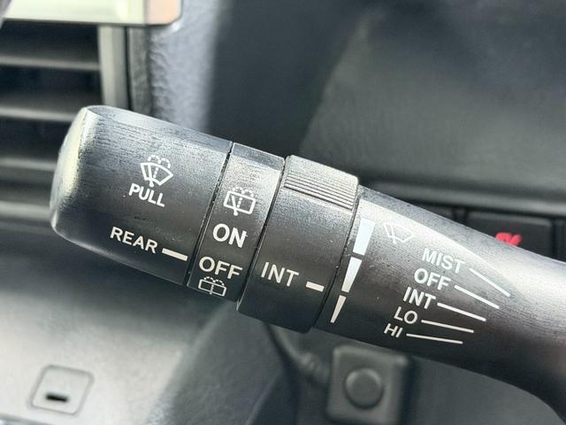 シエンタ ハイブリッドG クエロ 社外ナビTV バックカメラ フリップダウンモニター 両側パワースライドドア シートヒーター 衝突軽減B レーンアシスト クリアランスソナー オートハイビーム LEDライト ETC ドラレコ(24枚目)