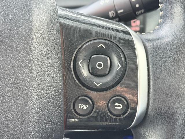 シエンタ ハイブリッドG クエロ 社外ナビTV バックカメラ フリップダウンモニター 両側パワースライドドア シートヒーター 衝突軽減B レーンアシスト クリアランスソナー オートハイビーム LEDライト ETC ドラレコ(39枚目)