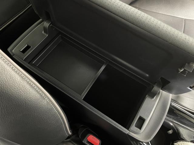 プリウス A モデリスタエアロ 純正17incAW 純正9incナビTV バックカメラ ヘッドアップディスプレイ パワーシート レーダーC 衝突軽減B レーンアシスト BSM パークアシスト クリアランスソナー(38枚目)