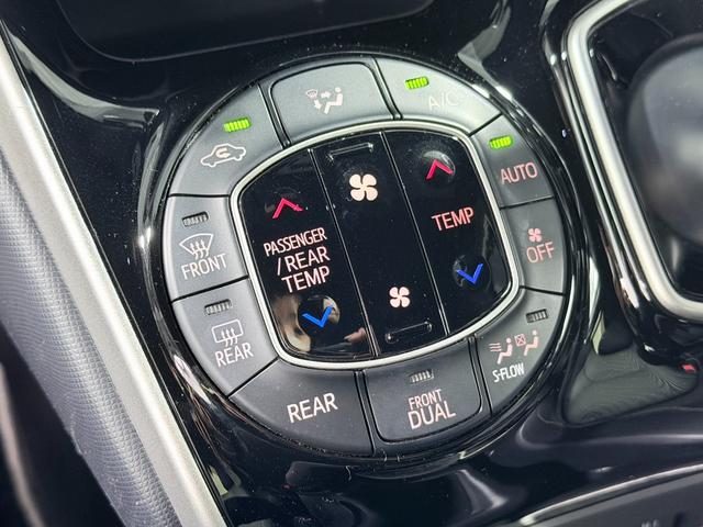 ヴォクシー ハイブリッドZS 煌 ALPINE11incナビTV バックカメラ シートヒーター クルーズコントロール 衝突軽減ブレーキ レーンアシスト 両側パワースライドドア リアオートエアコン ドライブレコーダー ETC(11枚目)