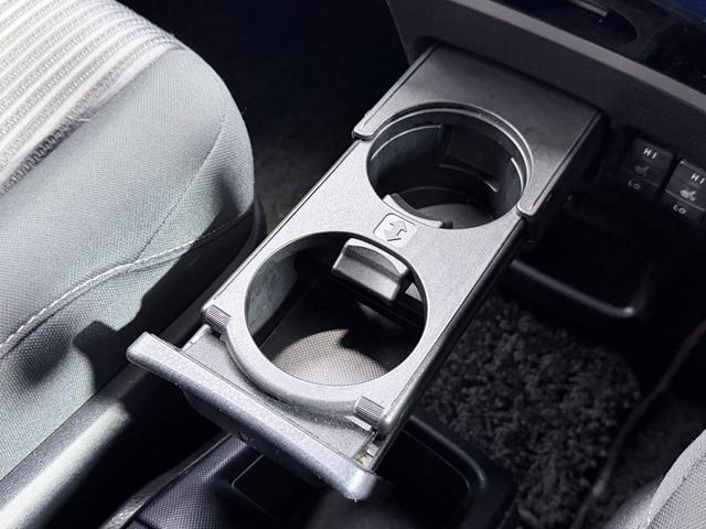 ヴォクシー ハイブリッドZS 煌 ALPINE11incナビTV バックカメラ シートヒーター クルーズコントロール 衝突軽減ブレーキ レーンアシスト 両側パワースライドドア リアオートエアコン ドライブレコーダー ETC(30枚目)