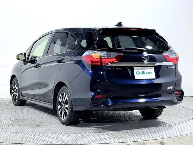 シャトル ハイブリッドX ホンダセンシング 純正9incナビTV バックカメラ ハーフレザーシート シートヒーター レーダークルコン 衝突軽減ブレーキ レーンアシスト スマートキー プッシュスタート オートライト LEDヘッドライト(21枚目)