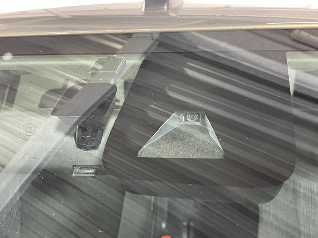 ハイラックス Ｚ　リフトＵＰ　ＷＯＲＫ１７ｉｎｃＡＷ　オーバーフェンダー　ＡＬＰＩＮＥ１１ｉｎｃディスプレイオーディオ　バックカメラ　レーダークルーズ　衝突軽減Ｂ　レーンアシスト　ダウンヒルアシスト　センターデフロック（56枚目）