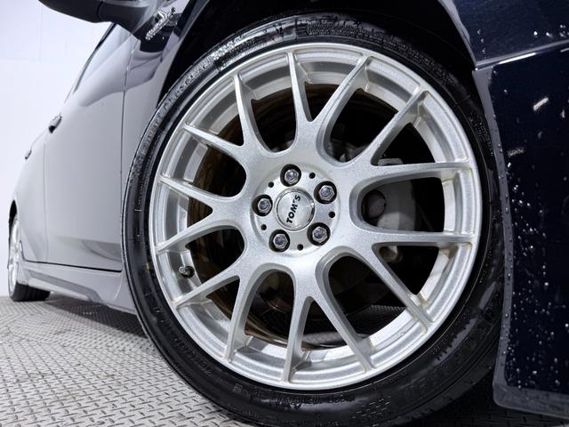 プリウス Ａプレミアム　ツーリングセレクション　モデリスタエアロ　ＴＯＭ’Ｓ１７ｉｎｃＡＷ　黒革シー　ＡＬＰＩＮＥ９ｉｎｃナビＴＶ　Ｂカメラ　ヘッドアップディスプレイ　レーダーＣ　衝突軽減Ｂ　ＬＫＡ　ＢＳＭ　パワーシート／ヒーター　ドラレコ　ＥＴＣ（18枚目）