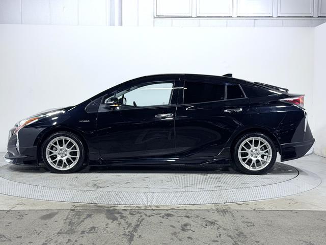 プリウス Ａプレミアム　ツーリングセレクション　モデリスタエアロ　ＴＯＭ’Ｓ１７ｉｎｃＡＷ　黒革シー　ＡＬＰＩＮＥ９ｉｎｃナビＴＶ　Ｂカメラ　ヘッドアップディスプレイ　レーダーＣ　衝突軽減Ｂ　ＬＫＡ　ＢＳＭ　パワーシート／ヒーター　ドラレコ　ＥＴＣ（64枚目）