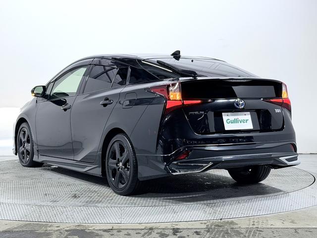 プリウス 　モデリスタエアロ　黒革シート　純正ディスプレイオーディオ　バックカメラ　シートヒーター　レーダークルーズ　　衝突軽減Ｂ　レーンアシスト　ＬＥＤヘッドライト　オートハイビーム　レーンアシスト（21枚目）