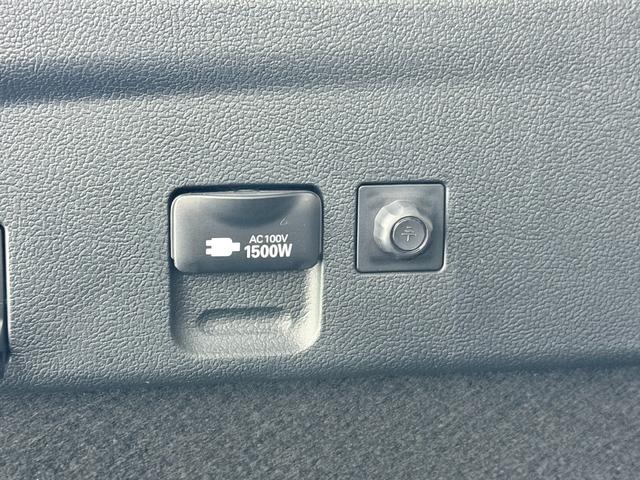 プリウス 　モデリスタエアロ　黒革シート　純正ディスプレイオーディオ　バックカメラ　シートヒーター　レーダークルーズ　　衝突軽減Ｂ　レーンアシスト　ＬＥＤヘッドライト　オートハイビーム　レーンアシスト（33枚目）