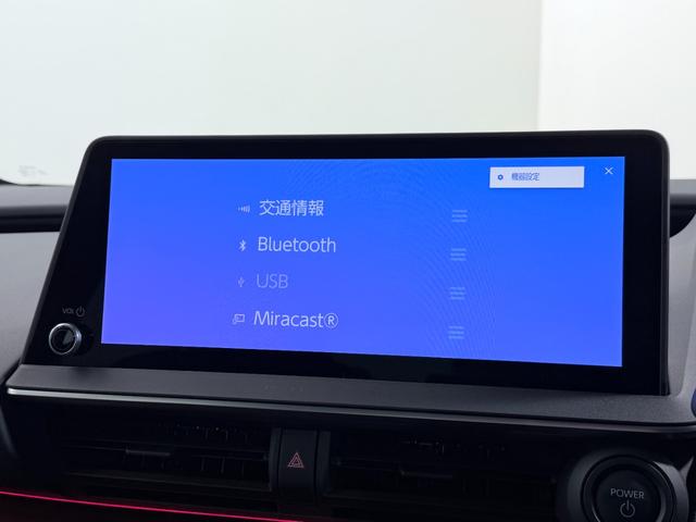 プリウス Ｚ　トヨタチームメイトＡＤパーク　黒革シート　純正１２．３ｉｎｃナビＴＶ　３６０カメラ　デジタルインナーミラー　パワーシート／ヒーター／エアコン　電動リアゲート　　レーダーＣ　衝突軽減Ｂ　ＬＫＡ　ＢＳＭ（5枚目）