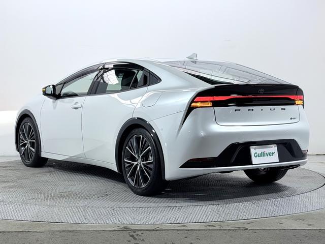 プリウス Ｚ　トヨタチームメイトＡＤパーク　黒革シート　純正１２．３ｉｎｃナビＴＶ　３６０カメラ　デジタルインナーミラー　パワーシート／ヒーター／エアコン　電動リアゲート　　レーダーＣ　衝突軽減Ｂ　ＬＫＡ　ＢＳＭ（21枚目）