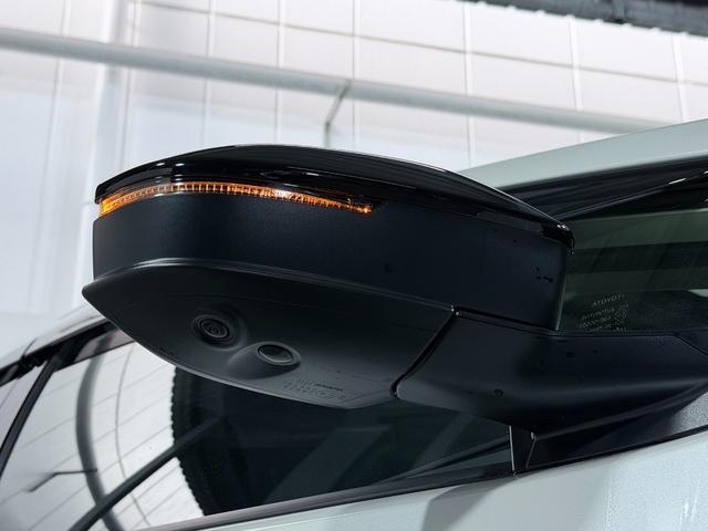 プリウス Ｚ　トヨタチームメイトＡＤパーク　黒革シート　純正１２．３ｉｎｃナビＴＶ　３６０カメラ　デジタルインナーミラー　パワーシート／ヒーター／エアコン　電動リアゲート　　レーダーＣ　衝突軽減Ｂ　ＬＫＡ　ＢＳＭ（69枚目）