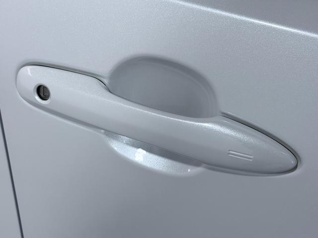 プリウス Ｚ　トヨタチームメイトＡＤパーク　黒革シート　純正１２．３ｉｎｃナビＴＶ　３６０カメラ　デジタルインナーミラー　パワーシート／ヒーター／エアコン　電動リアゲート　　レーダーＣ　衝突軽減Ｂ　ＬＫＡ　ＢＳＭ（73枚目）