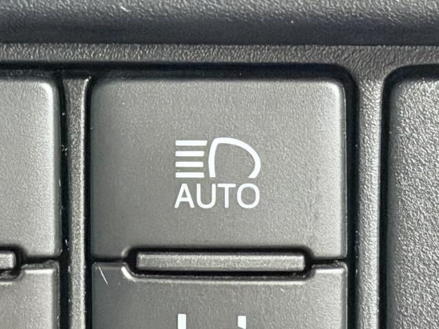 エスクァイア ハイブリッドＧｉ　純正９ｉｎｃナビＴＶ　Ｂカメラ　黒革シート　クルーズコントロール　衝突軽減Ｂ　レーンアシスト　シートヒーター　ＬＥＤライト　フォグランプ　オートハイビーム　ＥＴＣ　ドラレコ　禁煙車（32枚目）