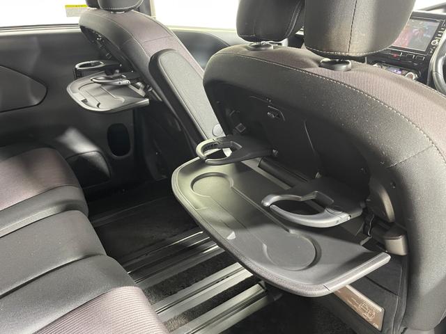 セレナ ハイウェイスター　プロパイロットエディション　プロパイロット　純正９ｉｎｃナビＴＶ　Ｂカメラ　両側パワースライドドア　レーダークルーズ　衝突軽減Ｂ　レーンアシスト　Ｂｌｕｅｔｏｏｔｈ　オートライト　ＬＥＤライト　ドライブレコーダー　ＥＴＣ（50枚目）