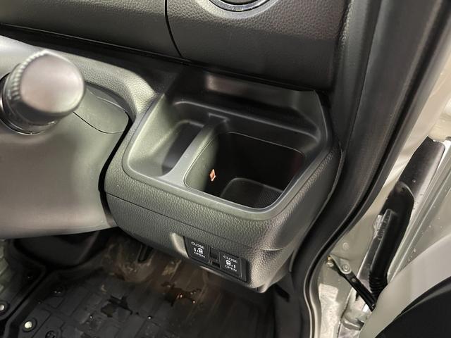 Ｎ－ＢＯＸカスタム Ｌターボ　純正９ｉｎｃナビＴＶ　１２．８ｉｎｃフリップダウンモニター　Ｂカメラ　ハーフレザー　シートヒーター　レーダーＣ　衝突軽減Ｂ　レーンアシスト　クリアランスソナー　ＬＥＤライト　前後ドラレコ　ＥＴＣ（45枚目）