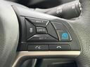 セレナ ｅ－パワー　ハイウェイスターＶ　ＰｒｏＰＩＬＯＴ　純正９ｉｎｃナビＴＶ　３６０カメラ　後席モニター　デジタルインナーミラー　シート＆ステアリングヒーター　レーダーＣ　衝突軽減Ｂ　レーンアシスト　ＢＳＭ　両側パワースライドドア　ＥＴＣ（8枚目）
