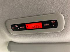 【リアオートエアコン】後席の温度調節をしてくれいつでも快適な車内空間を作ってくれます。 6