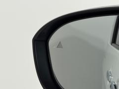 ڥ֥饤ɥݥåȥ˥ټ¦Ӹ᤹ܶξΤȡΤ¦Υɥߥ顼Υ󥸥ξ֤ǥ󥫡Фȡ󥸥Ǥȷ󲻤Ƿٹ𤷤ޤ 7