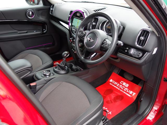 ＭＩＮＩ クーパーＤ　クロスオーバー　Ｆ６０　５ドア　ツインパワーターボ　インテリジェントセーフティ　ペッパーＰＫＧ　レーダークルーズコントロール　ホワイトルーフ　ルーフレール　パワートランク　Ｂカメラ　Ｐセンサー　ＥＴＣ（12枚目）