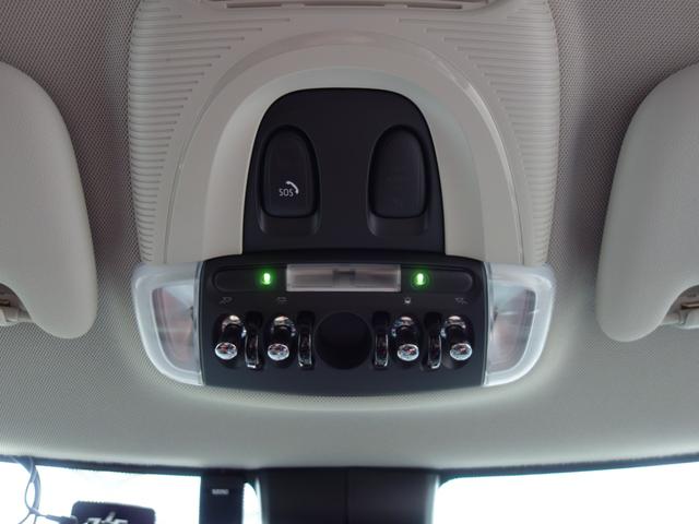 MINI クーパーD 60イヤーズエディション F55 5ドア 茶革シート インテリジェントセーフティ ペッパーPKG ツインパワーターボ Bカメラ Pセンサー ホワイトルーフ 純正HDDナビ BTオーディオ 純正17インチAW クルコン(30枚目)