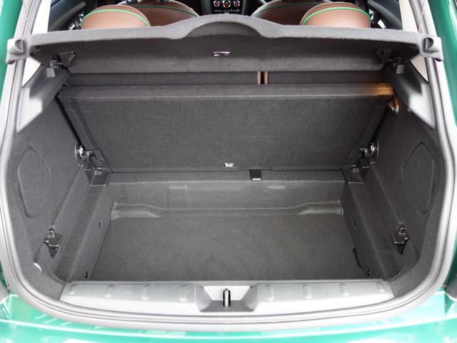 MINI クーパーD 60イヤーズエディション F55 5ドア 茶革シート インテリジェントセーフティ ペッパーPKG ツインパワーターボ Bカメラ Pセンサー ホワイトルーフ 純正HDDナビ BTオーディオ 純正17インチAW クルコン(51枚目)