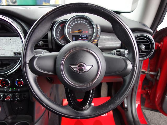 MINI クーパー F56 3ドア ツインパワーターボ MINIドライビングモード ペッパーPKG 中期テールレンズ Pセンサー Bカメラ 純正HDDナビ BTオーディオ ETC ブラックルーフ 純正15インチAW(14枚目)