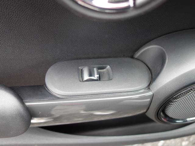 MINI クーパー F56 3ドア ツインパワーターボ MINIドライビングモード ペッパーPKG 中期テールレンズ Pセンサー Bカメラ 純正HDDナビ BTオーディオ ETC ブラックルーフ 純正15インチAW(55枚目)