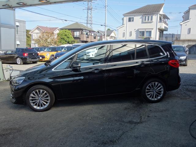 ２シリーズ ２１８ｉグランツアラー　後期　Ｆ４６　７人乗り　ツインパワーターボ　インテリジェントセーフティ　レーダークルコン　ＨＵＤ　黒革パワーシート　純正ＨＤＤナビ　Ｂカメラ　Ｐセンサー　ＥＴＣ　ＢＴオーディオ　パワートランク（7枚目）