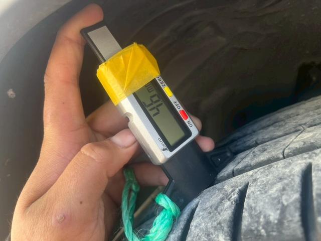 ジープ・レネゲード リミテッド　ユーザー買取／サンルーフ／フルセグ／Ｕｃｏｎｎｅｃｔ／ＢｌｕｅｔｏｏｔｈＬＥＤヘッドライト／ＥＴＣ／バックカメラ／ブラックレザーシート／クルーズコントロール／シートヒーター／（19枚目）