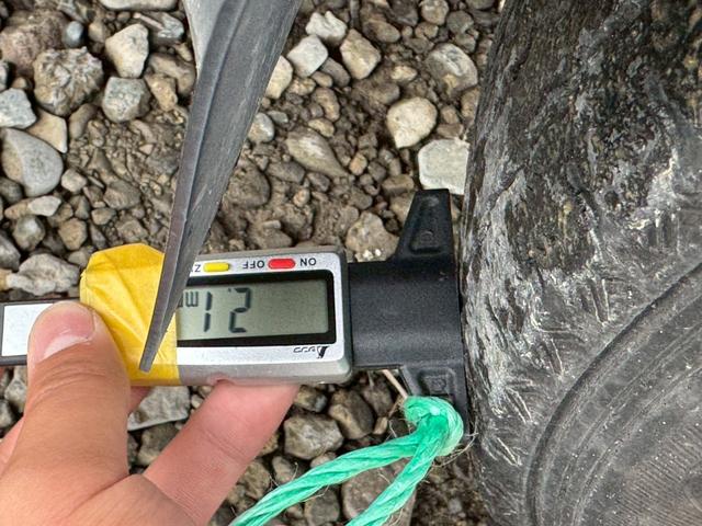 ハイゼットカーゴ 　２シーター／ＳＡ３ハイルーフ／ＥＴＣ／社外ナビ／Ｂｌｕｅｔｏｏｔｈ／ワンセグＴＶ／ミラー型ドライブレコーダー／オーバーヘッドコンソール／（10枚目）