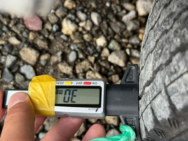 ハイゼットカーゴ 　２シーター／ＳＡ３ハイルーフ／ＥＴＣ／社外ナビ／Ｂｌｕｅｔｏｏｔｈ／ワンセグＴＶ／ミラー型ドライブレコーダー／オーバーヘッドコンソール／（14枚目）