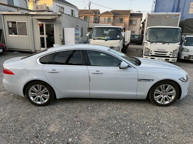 XF プレステージ フルセグTV/Bluetooth/Meridian/USB/ドライブレコーダー/パドルシフト/リアシートヒーター/ステアリングリモコン/リア電動サンシェード(8枚目)