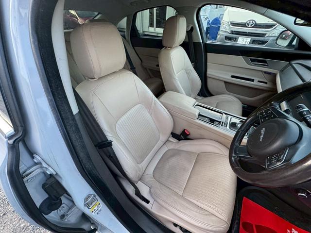 XF プレステージ フルセグTV/Bluetooth/Meridian/USB/ドライブレコーダー/パドルシフト/リアシートヒーター/ステアリングリモコン/リア電動サンシェード(23枚目)